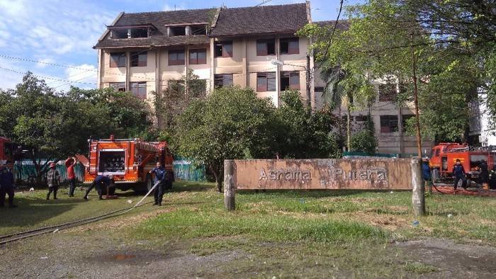 Asrama Putra USU Kebakaran, 20 Persen Gedung Hangus