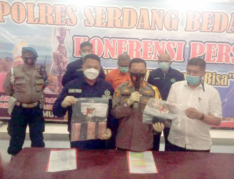 Polisi OTT Oknum Kadis Sosial Pemkab Sergai di Rumah Makan