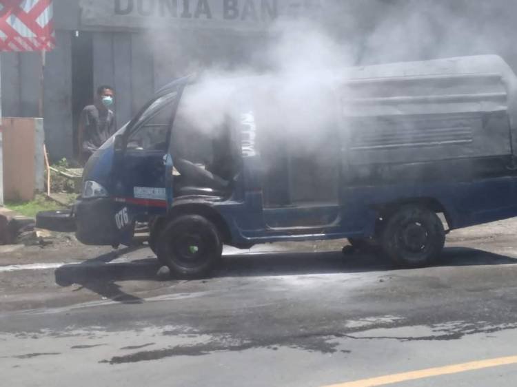Satu Unit Angkot Terbakar di Jalan Sisingamangaraja, Tebingtinggi,Tiga Pelajar Luka Bakar