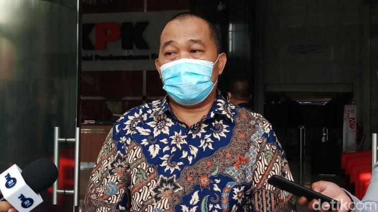 MAKI Tunggu Janji Firli soal Azis Syamsuddin Disebut Beri Rp 3 M ke AKP Robin 