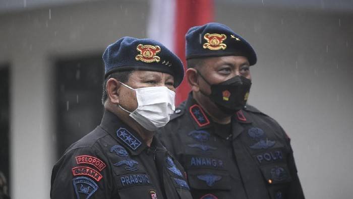 Cerita Menhan Prabowo Punya Gen Brimob dari Paman Subianto