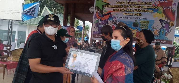 Lomba Lukis Mural di Sepanjang Jalinsum Parapat Berakhir