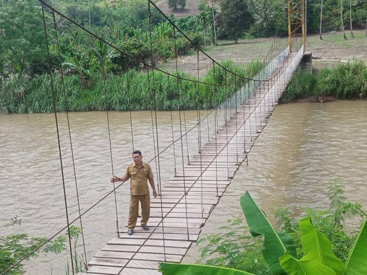 Jembatan Gantung di Desa Renun Sudah Layak Dilalui Masyarakat
