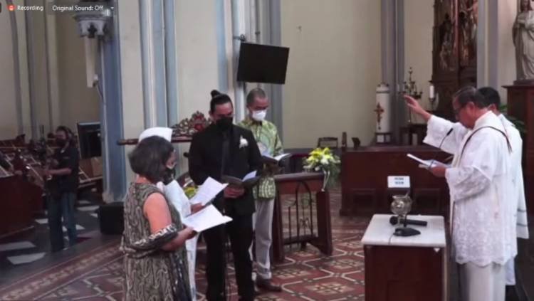 Beda Agama, Stafsus Jokowi Ayu Kartika Menikah di Gereja Katedral Jakarta