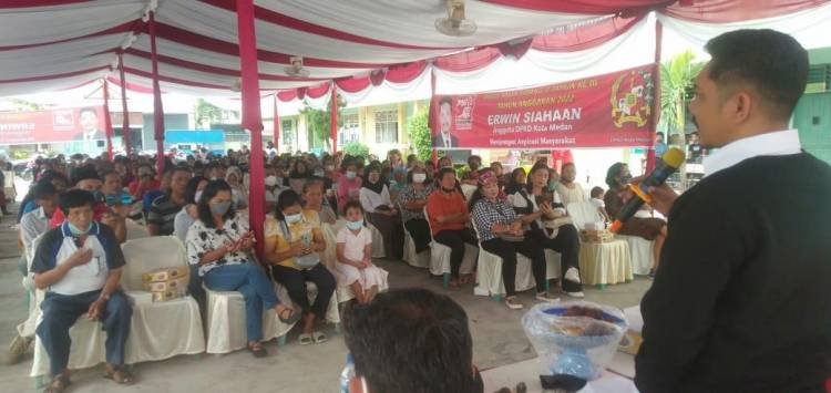Jalan Penghubung Perumnas Simalingkar-Simalingkar B Rusak Parah