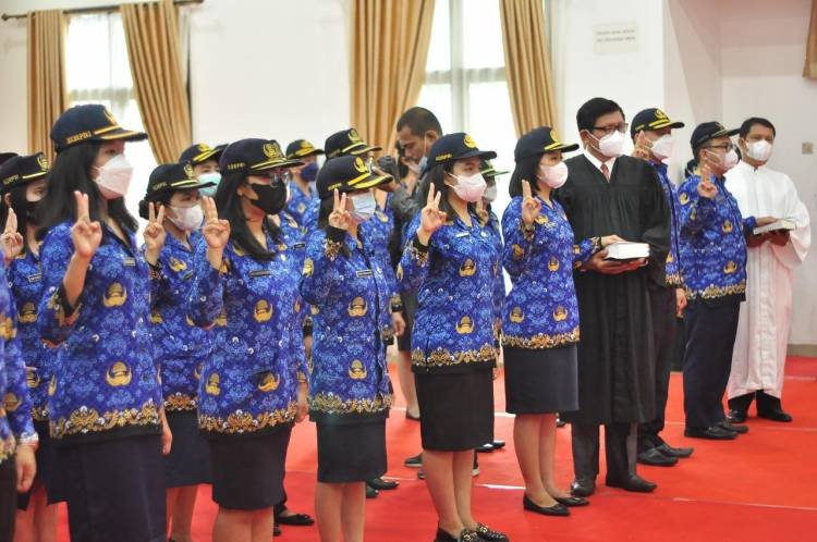 Wali Kota Pematangsiantar Lantik 77 Pejabat Fungsional Ahli Pertama