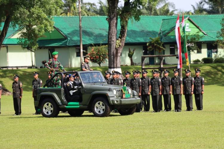 Pangdam I/BB Tutup Pendidikan Tamtama TNI AD Gelombang I TA 2022 di Pematangsiantar