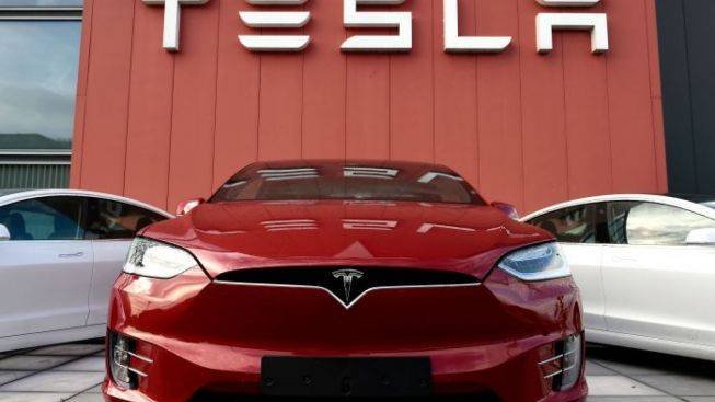 Microchip Tesla Bakal Lebih Pintar dari Otak Manusia