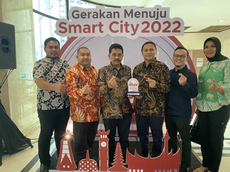 Wali Kota Tebingtinggi Terima Penghargaan 50 Kabupaten/Kota Terpilih Gerakan Menuju Smartcity