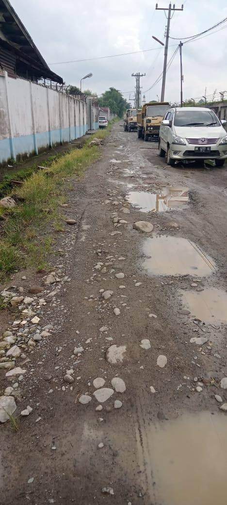 Jalan Kenduri Raya Desa Mulyorejo Sunggal Deliserdang “Hancur-lebur”, Masyarakat Resah