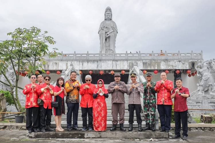 Forkopimda P Siantar Hadiri Perayaan Imlek