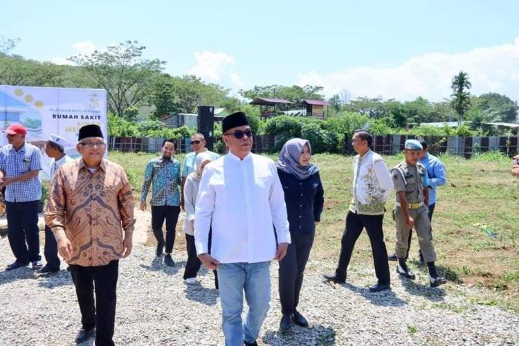 Bupati Madina Letakkan Batu Pertama Pembangunan RS Sinar Mentari