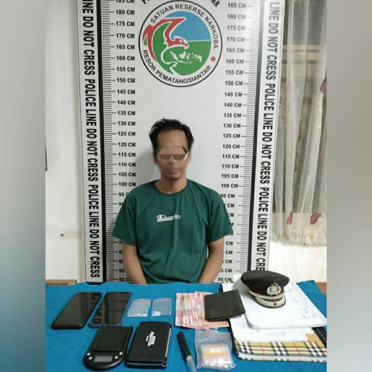 Rumah yang Dihuni Candra Digerebek Polisi di Siantar Utara, Uang Jutaan dan Sabu Disita