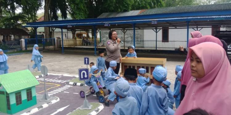 Sat Lantas Polres Langkat Sosialisasi Tertib Lalu Lintas di TK Anak Saleh