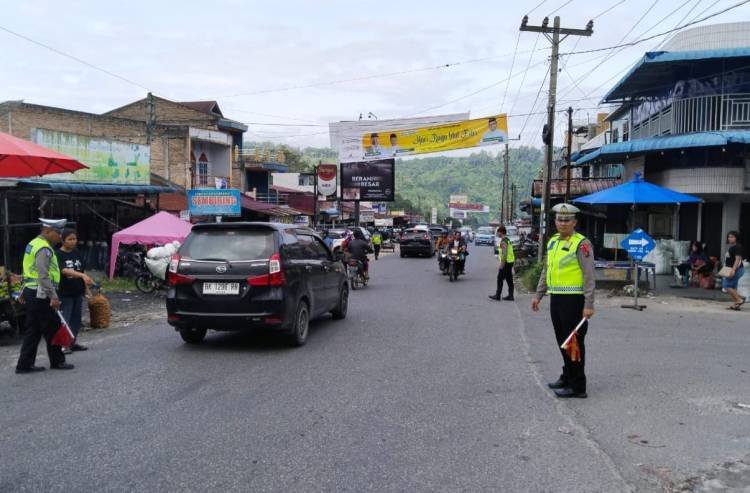 Polres Dairi Siagakan Personel di Sejumlah Lokasi Rawan Macet dan Bencana