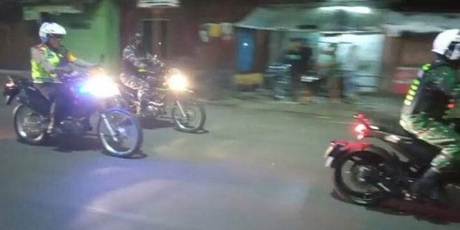 Jaga Malam Takbiran di Kota Medan Kondusif, Kapolda Sumut dan Pangdam Patroli Skala Besar