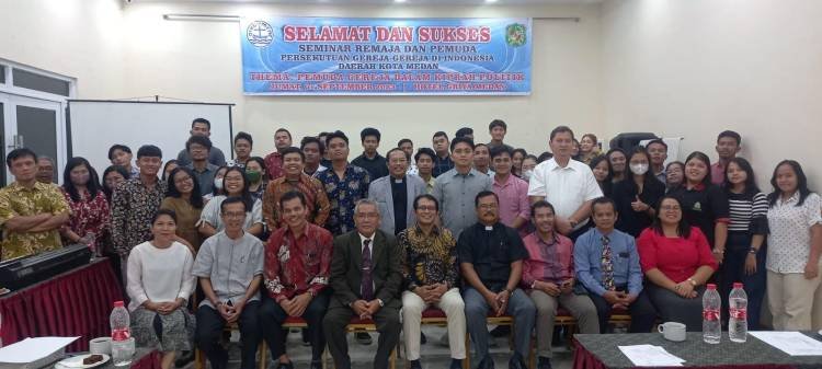 Pdt Penrad Siagian: Pemuda Gereja Dipanggil Terlibat Bangun Bangsa Melalui Politik Pelayanan