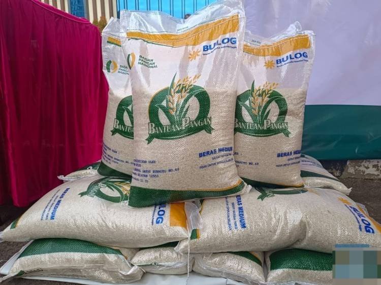 Pj Gubsu, Wakapoldasu Launching Bansos Beras Tahap Kedua Durasi 3 Bulan