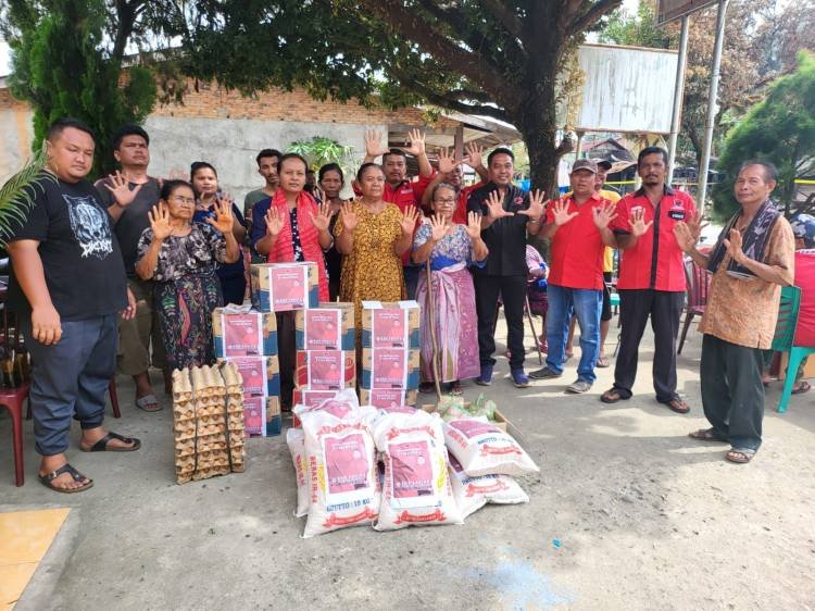 Korban Kebakaran di Lau Baleng Karo Terima Bantuan