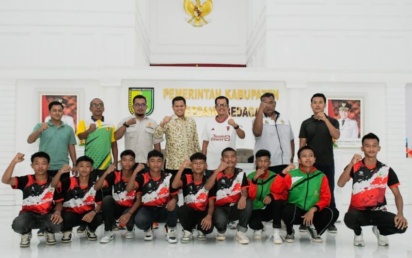 Adlin Tambunan Janjikan Bonus ke Atlet Takraw Sergai