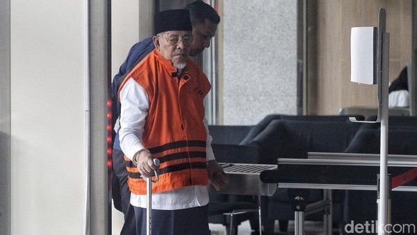 Mantan Gubernur Malut Habiskan Rp3 Miliar untuk Ngamar Bareng Wanita