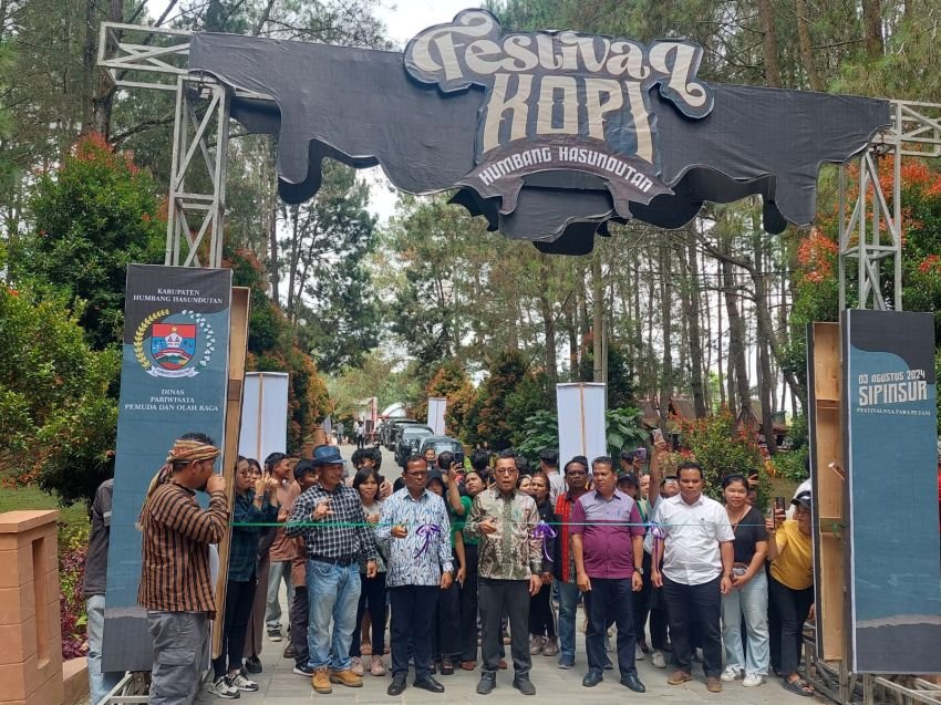 Festival Kopi se-Kawasan Danau Toba Digelar di Sipinsur Humbahas