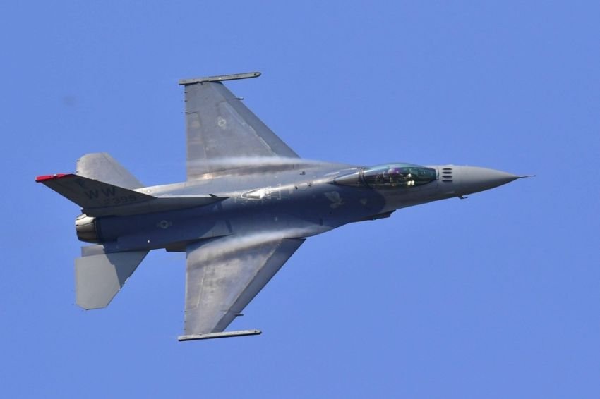 Jet F-16 Ukraina Buatan AS Ditembak Jatuh oleh Rusia, Pilot Tewas
