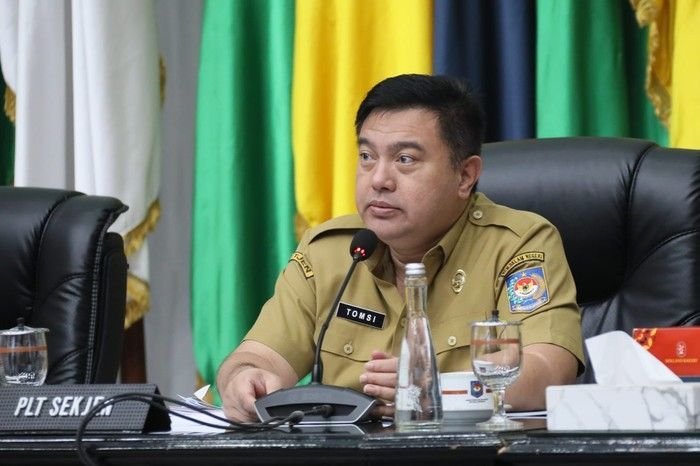 Plt Sekjen Kemendagri Imbau Pemda Waspadai Komoditas Lewati HET