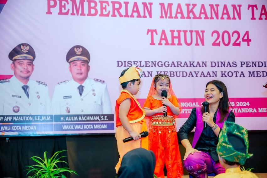 Melalui Bantuan PMT, Kahiyang Ayu Harap Atasi Stunting