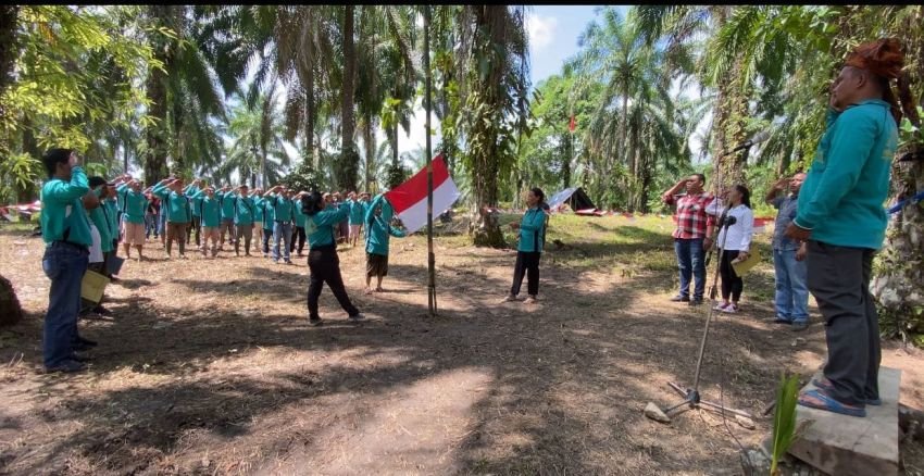 Peringati HUT ke-79 Kemerdekaan RI, Kelompok Tani Hutan Teratai Hijau Gelar Upacara Bendera di Kawasan Hutan