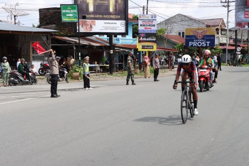 Hari Terakhir Balap Sepeda Berjalan Aman, Polres Pematangsiantar Turunkan 208 Personil