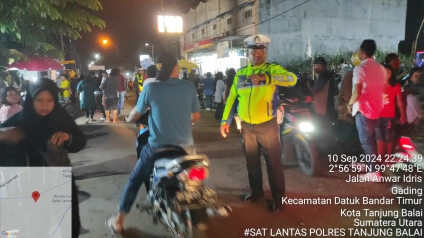 Jaga Sitkamtibmas, Sat Lantas Polres Tanjungbalai Laksanakan Blue Light Patrol
