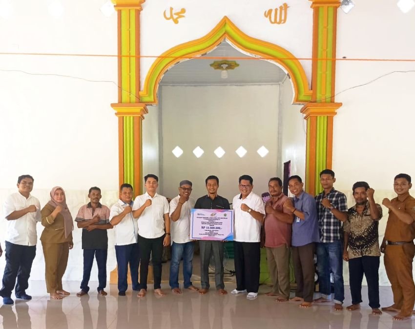 PTPN IV Unit Ajamu Serahkan Bantuan TJSL untuk Pembangunan Masjid di Labuhanbatu