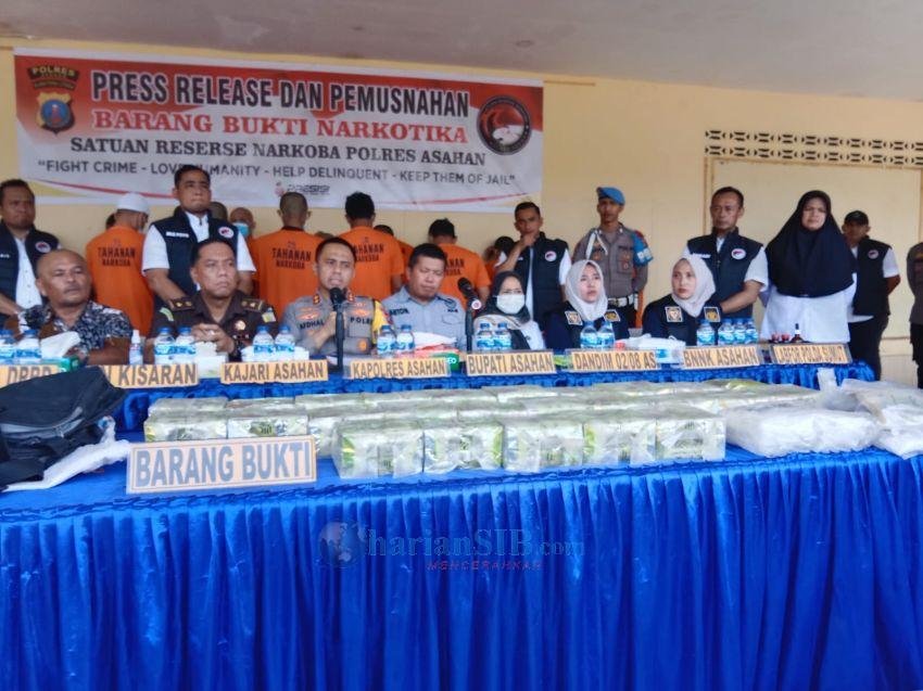 Satresnarkoba Polres Asahan Tangkap Dua Pengedar Sabu 25 Kilogram di Deli Serdang