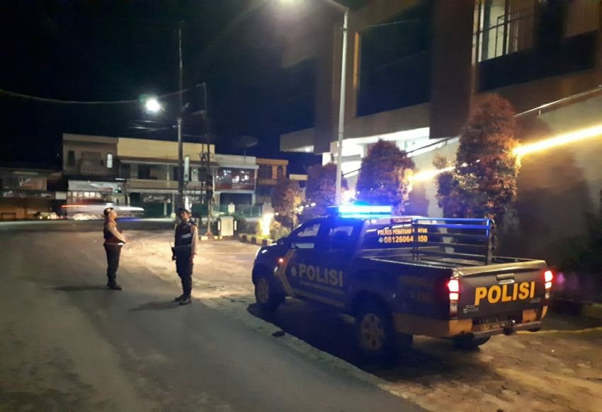 Sat Samapta Polres Pematangsiantar Intensifkan Patroli Dialogis Malam Hari