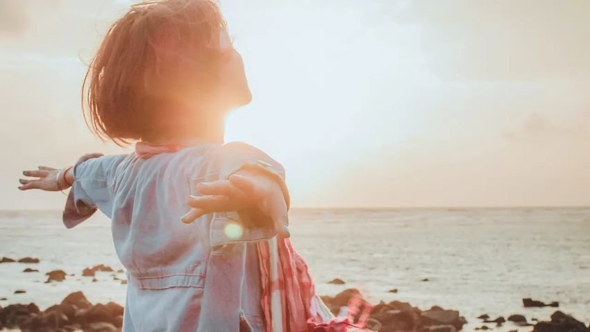 Bahagia Itu Mudah ! 3 Rahasia yang Hanya Butuh 10 Menit
