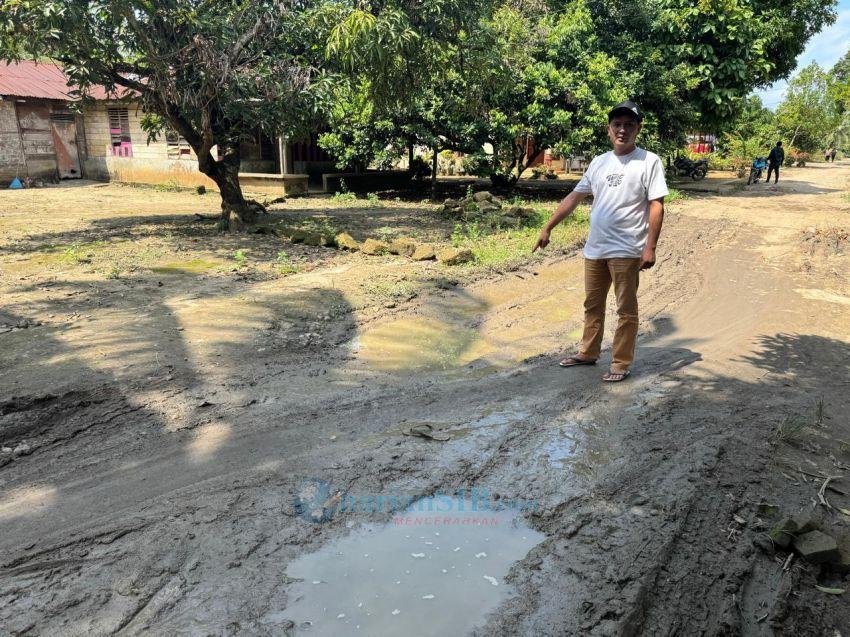 Puluhan Tahun Terabaikan, Warga Dusun 7 Desa Binjai Dalam Minta Pemkab Perbaiki Jalan