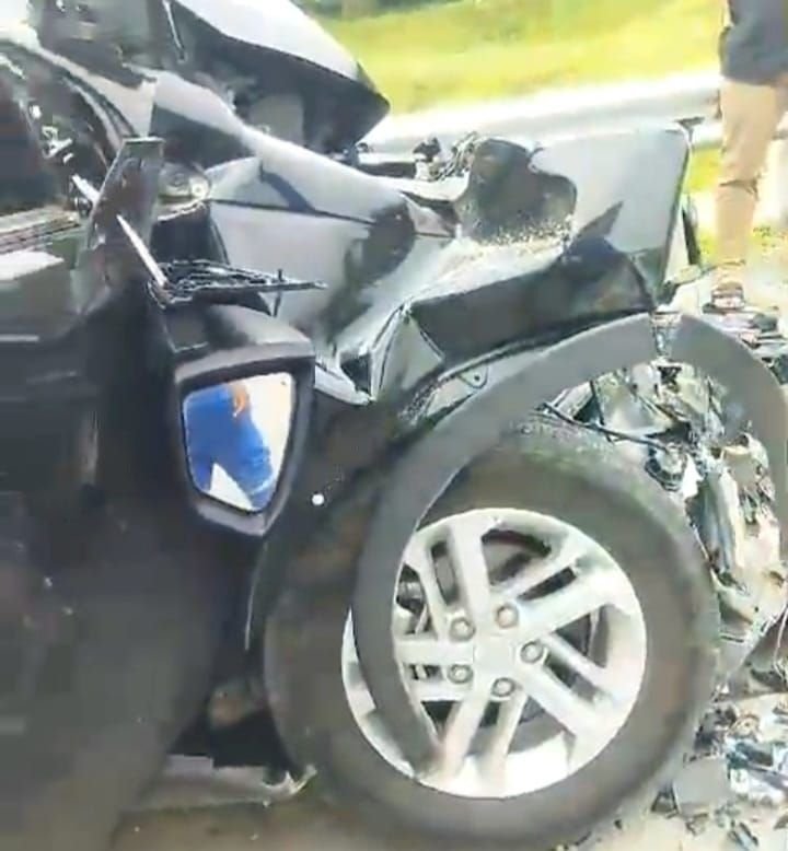 Diduga Ngantuk, Sopir Terios Tabrak Pembatas Tol di Lubukpakam