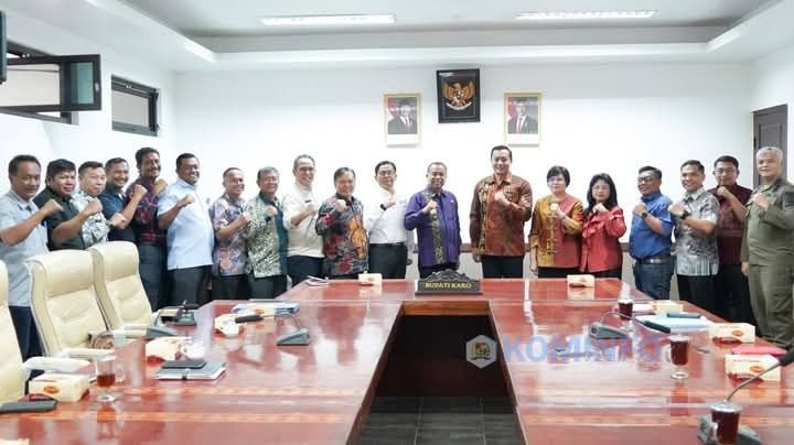 Panitia Sidang Majelis Sinode GBKP Audiensi ke Bupati Karo