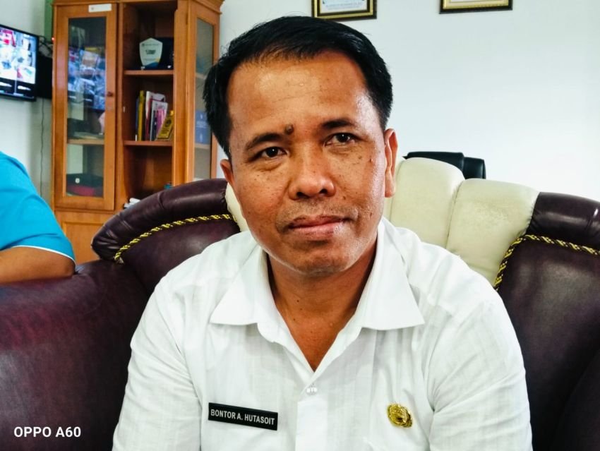 Guru Honorer di Taput Tetap Bekerja, Tidak Diberhentikan