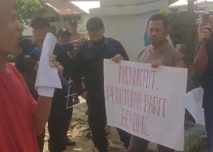 Unjuk Rasa di Kantor PT MP LWI Kanopan Ulu, Begini Penjelasan Manajer