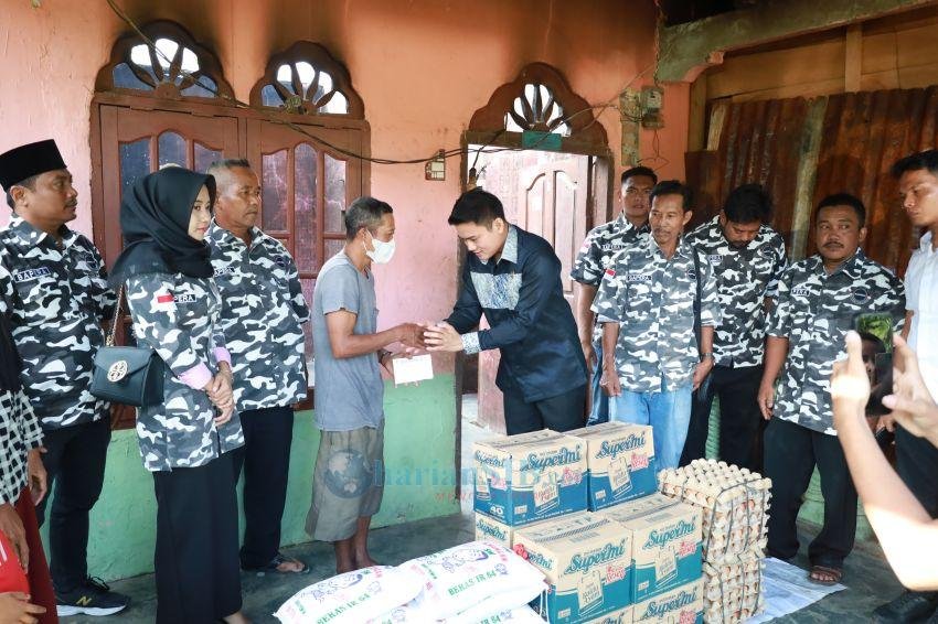 Wakil Ketua DPRD SU Bantu Korban Kebakaran Desa Stungkit Langkat