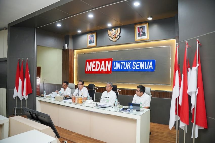 Rico Waas Tekankan OPD Wajib Capai Target PAD
