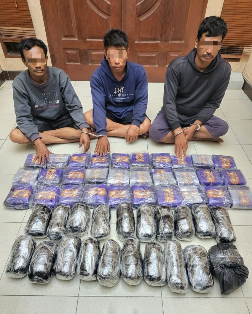 Polda Sumut Gagalkan Penyelundupan 30 Kg Sabu dan Liquid Vape di Perairan Labura
