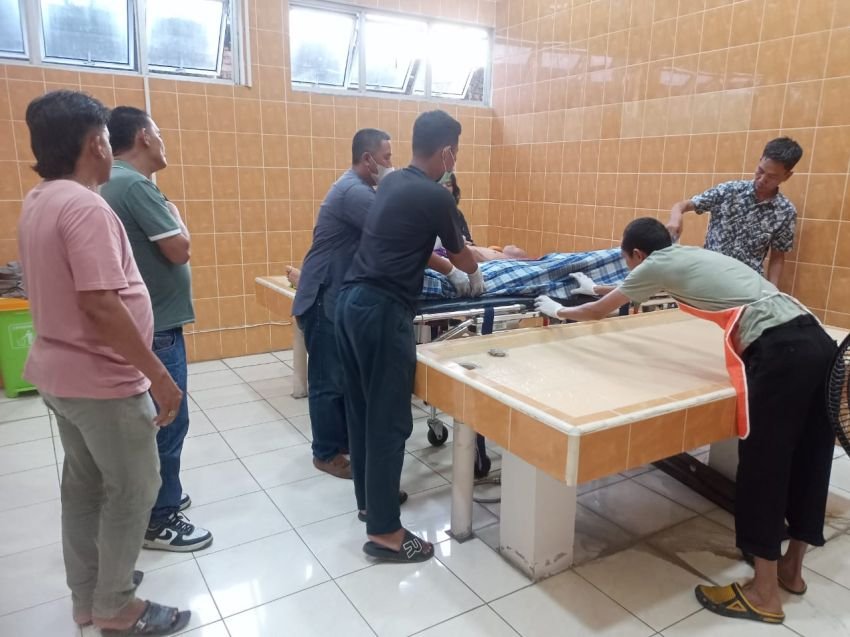 Perempuan Asal Medan Ditemukan Tewas di Teras Ruko Seirampah
