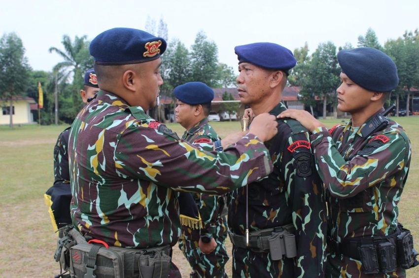 Jabatan Danki 2 Yon B Pematangsiantar Diserahterimakan dari AKP Ronny Sarko Kepada AKP Laurensius Siahaan