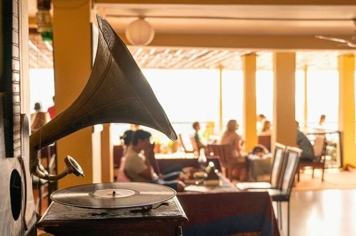 Pengunjung Tempat Usaha Tenang, Menkumham Tegaskan Tak Perlu Bayar Royalti Lagu