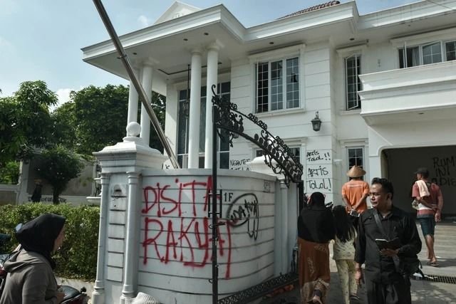 Polisi Tangkap 9 Penjarah Rumah Uya Kuya