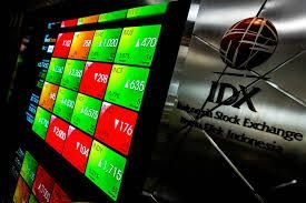 IHSG Melemah Tipis, Rupiah Menguat, Harga Emas Naik ke Rp1,77 Juta per Gram