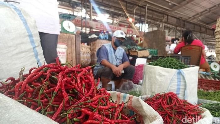 Harga Cabai Mulai Turun, Tapi di Karo Masih Tembus Rp100 Ribu/Kg